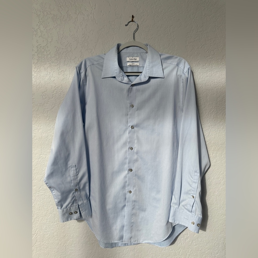Calvin Klein Men’s Slim Fit Performance Dress Shirt Blue Neck 16.5 Sleeve 32/33